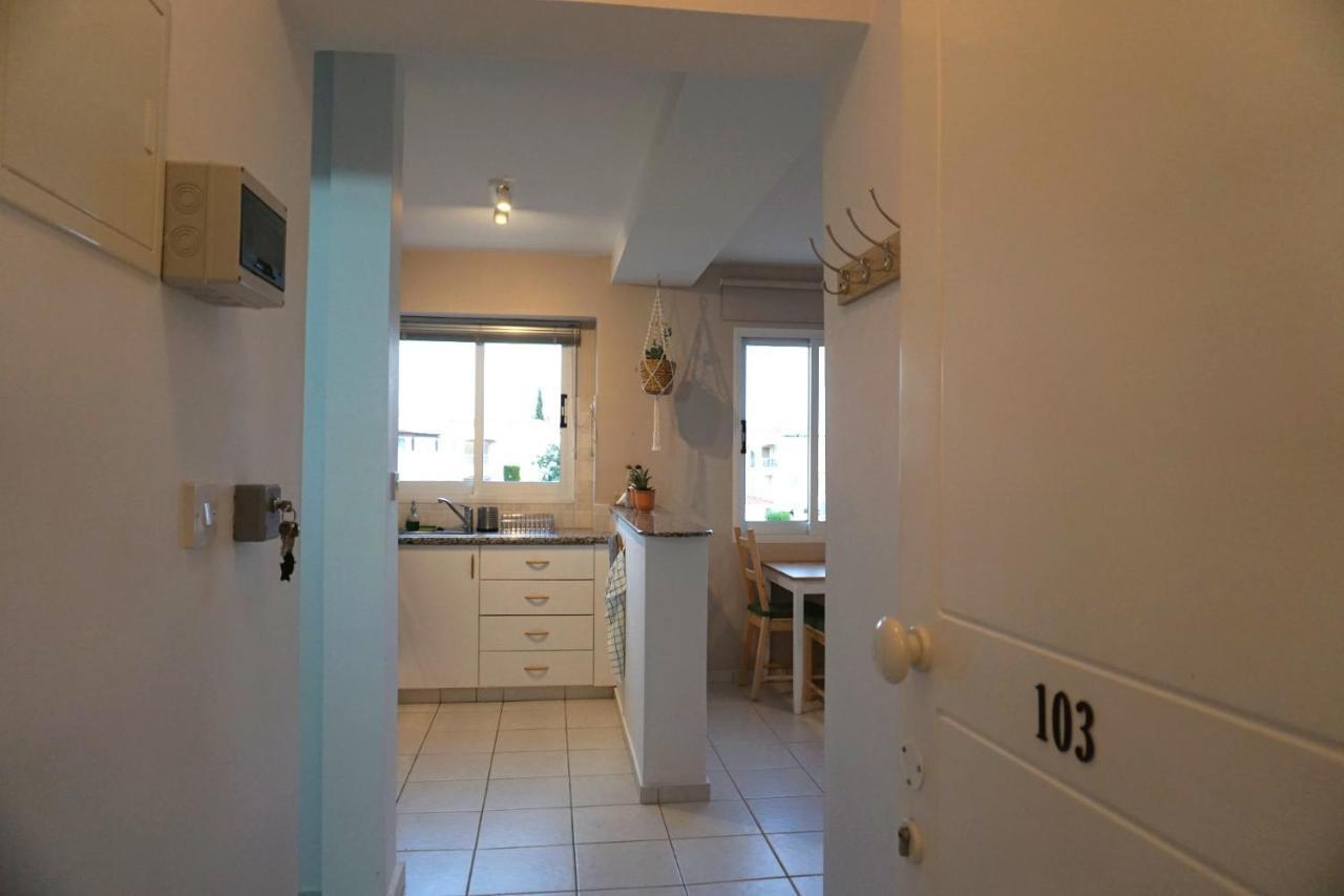 Top Seaview Apartment In Peyia Exterior photo