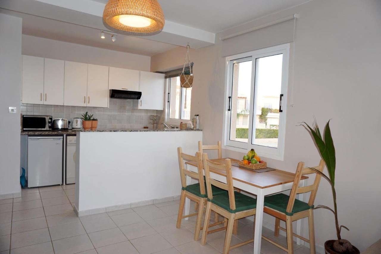 Top Seaview Apartment In Peyia Exterior photo